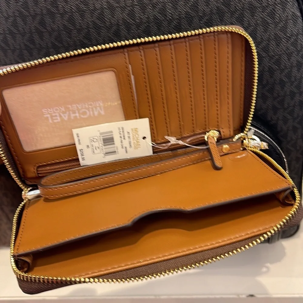 Michael Kors MK Signature Large Flat Multi-Function Phone Case Wallet Wristlet